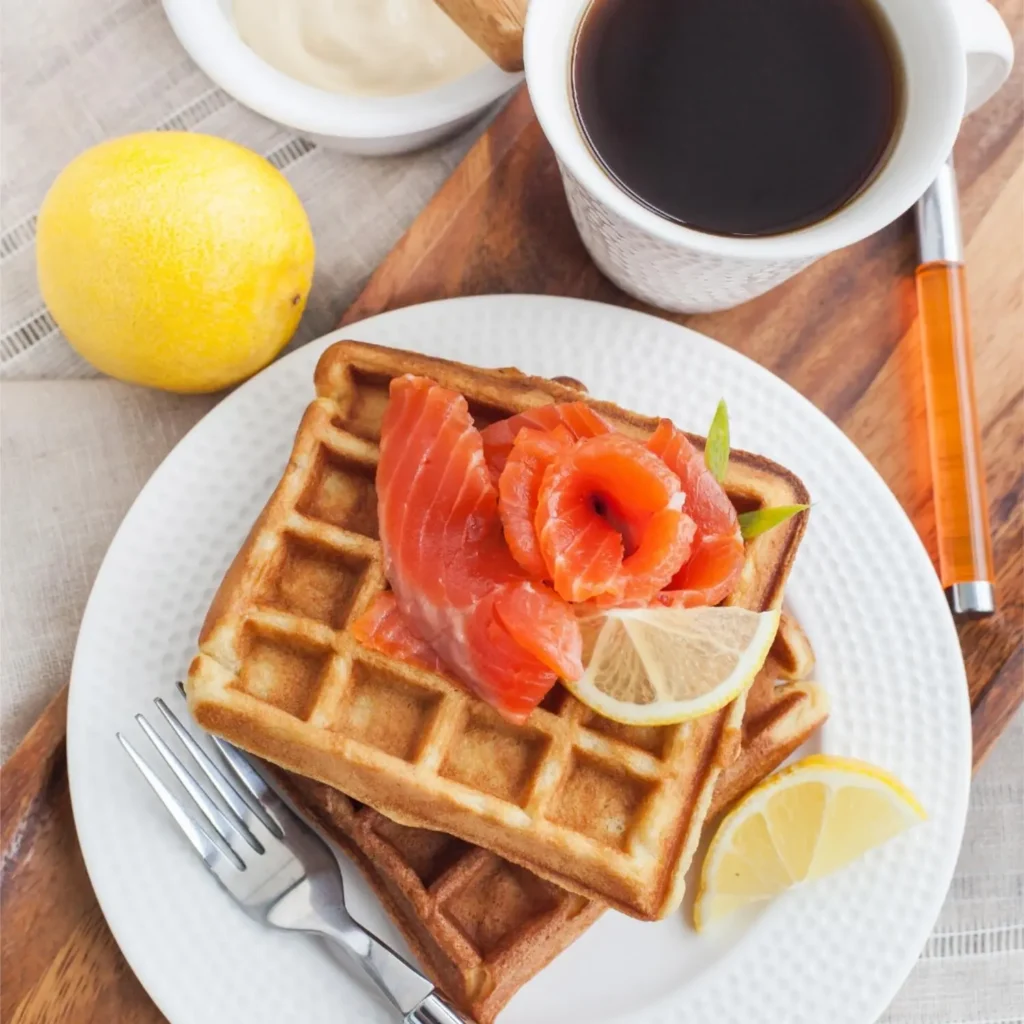 Gofry z łososiem - przepis