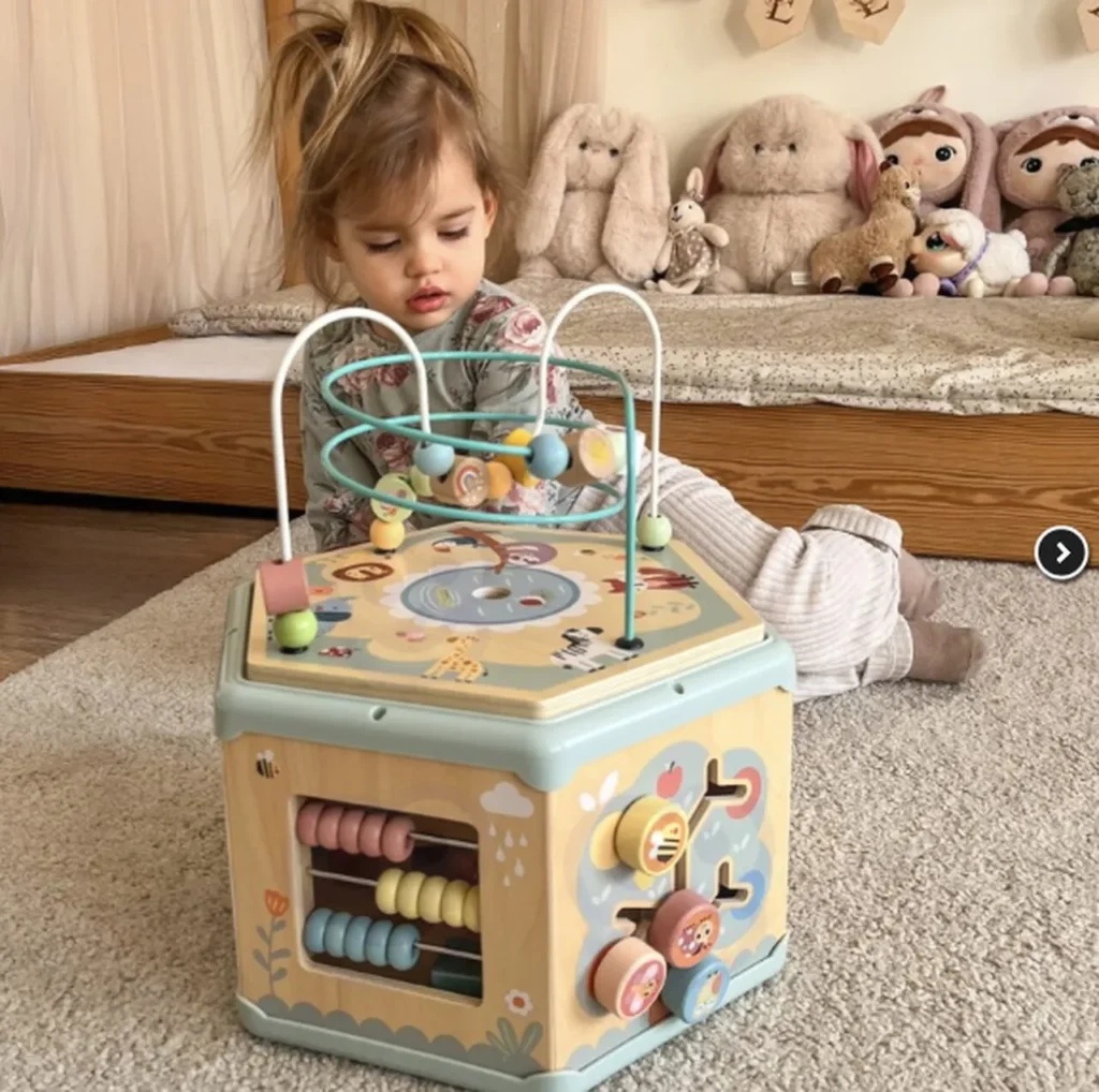 Interaktywny Drewniany Sześciokąt Montessori